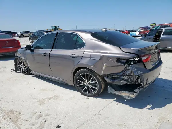4T1G11AK3NU652043 2022 TOYOTA CAMRY - Image 2
