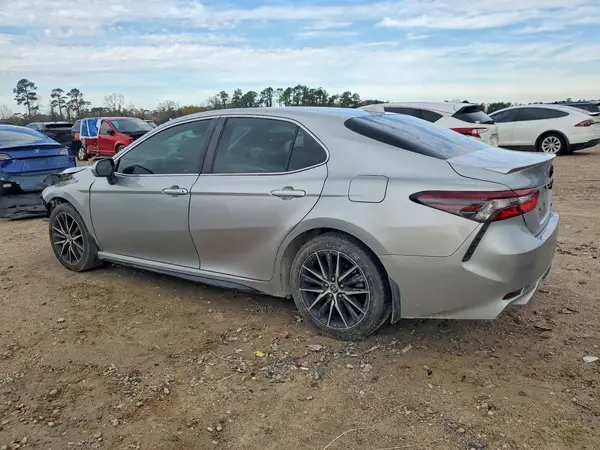 4T1G11AK3NU652110 2022 TOYOTA CAMRY - Image 2