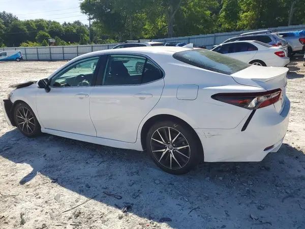 4T1G11AK3NU653483 2022 TOYOTA CAMRY - Image 2