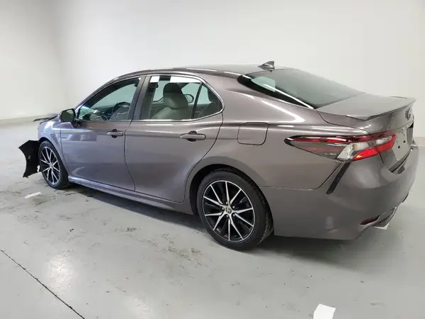 4T1G11AK3NU658442 2022 TOYOTA CAMRY - Image 2