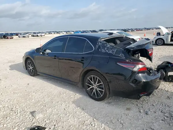 4T1G11AK3NU660952 2022 TOYOTA CAMRY - Image 2