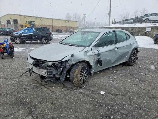 4T1G11AK3NU661941 2022 TOYOTA CAMRY - Image 1