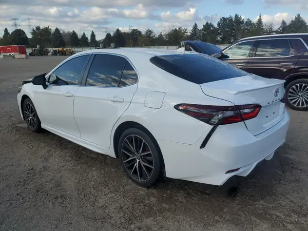 4T1G11AK3NU662183 2022 TOYOTA CAMRY - Image 2