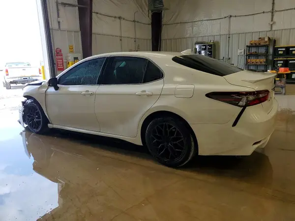 4T1G11AK3NU668792 2022 TOYOTA CAMRY - Image 2