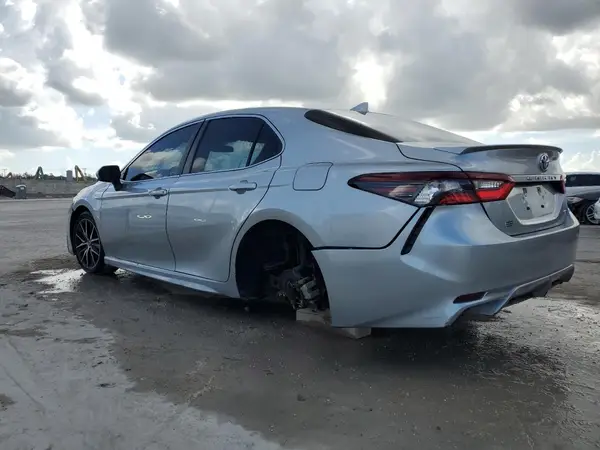 4T1G11AK3NU669862 2022 TOYOTA CAMRY - Image 2