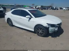 4T1G11AK3NU671160 2022 TOYOTA CAMRY