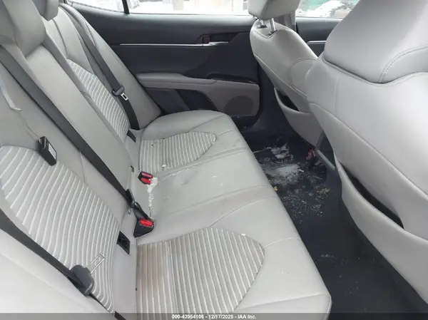 4T1G11AK3NU671174 2022 TOYOTA CAMRY - Image 8