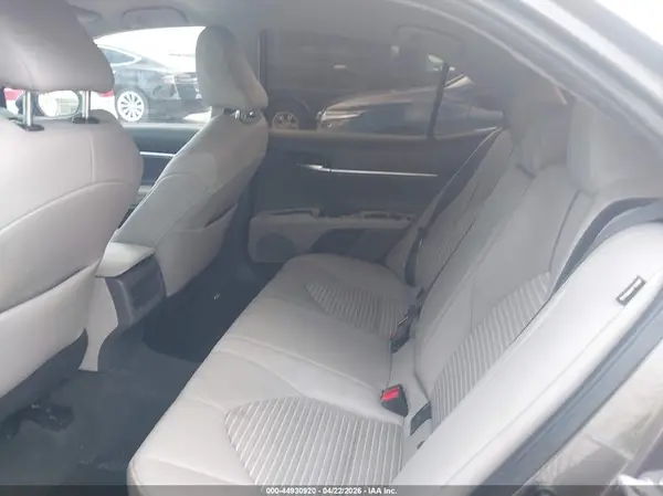 4T1G11AK3NU672129 2022 TOYOTA CAMRY - Image 8