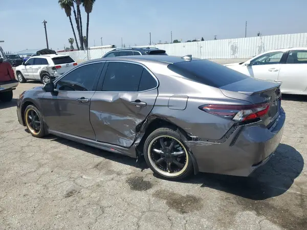 4T1G11AK3NU673524 2022 TOYOTA CAMRY - Image 2