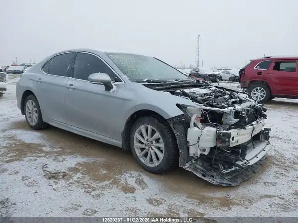 4T1G11AK3NU691571 2022 TOYOTA CAMRY - Image 1