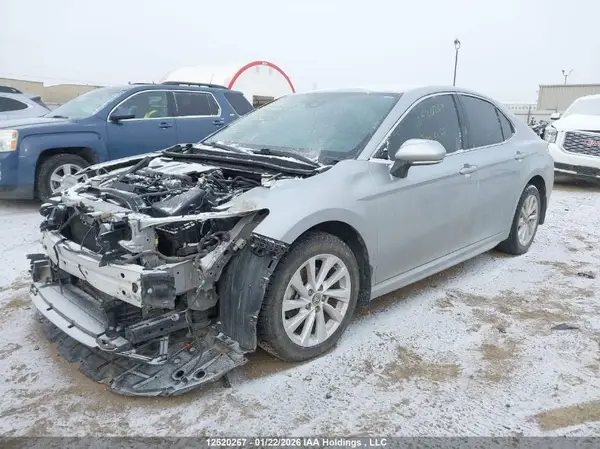 4T1G11AK3NU691571 2022 TOYOTA CAMRY - Image 2