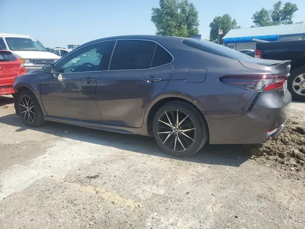 4T1G11AK3NU692591 2022 TOYOTA CAMRY - Image 2