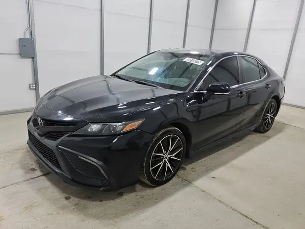 4T1G11AK3NU695894 2022 TOYOTA CAMRY - Image 1