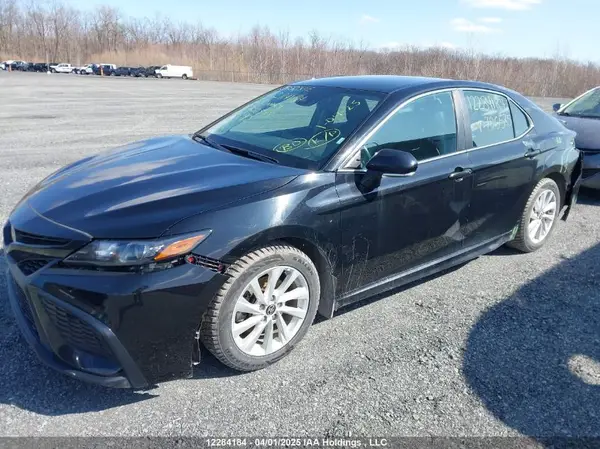 4T1G11AK3NU706585 2022 TOYOTA CAMRY - Image 2