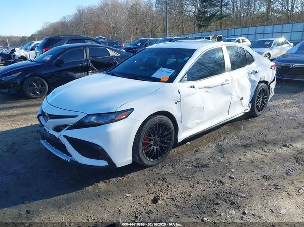 4T1G11AK3NU707302 2022 TOYOTA CAMRY - Image 2
