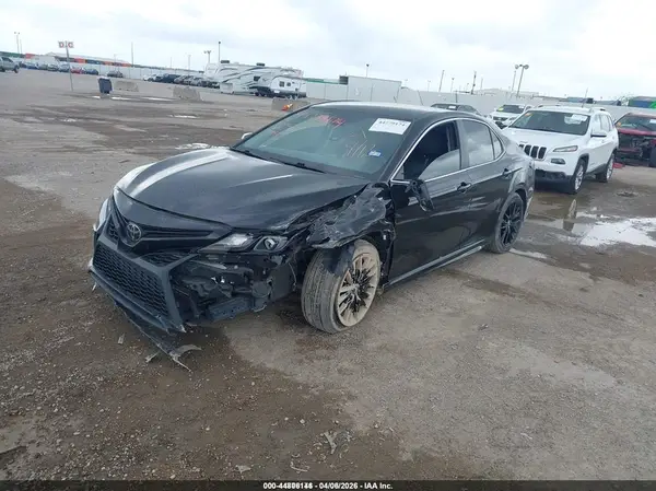 4T1G11AK3NU710247 2022 TOYOTA CAMRY - Image 2