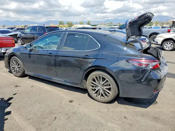 4T1G11AK3NU710670 2022 TOYOTA CAMRY - Image 2