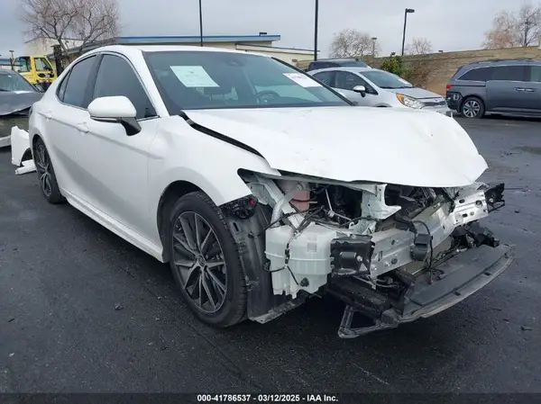 4T1G11AK3PU090129 2023 TOYOTA CAMRY - Image 1
