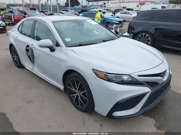 4T1G11AK3PU097324 2023 TOYOTA CAMRY - Image 1