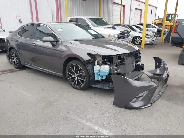 4T1G11AK3PU122559 2023 TOYOTA CAMRY - Image 1