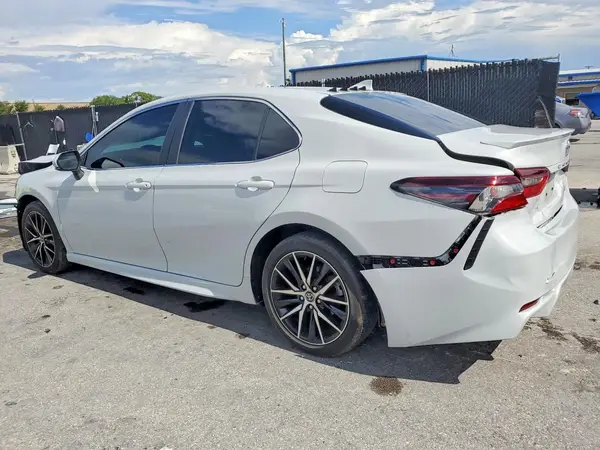 4T1G11AK3PU139717 2023 TOYOTA CAMRY - Image 2
