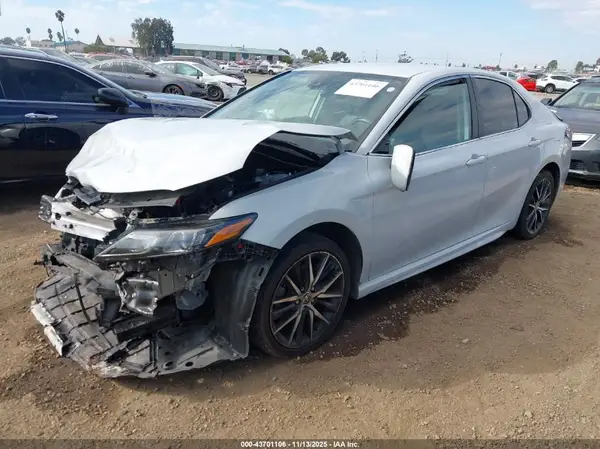 4T1G11AK3PU143217 2023 TOYOTA CAMRY - Image 2