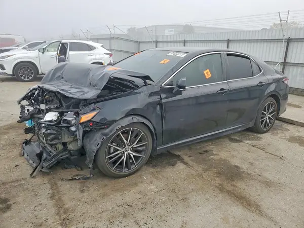 4T1G11AK3PU160020 2023 TOYOTA CAMRY - Image 1