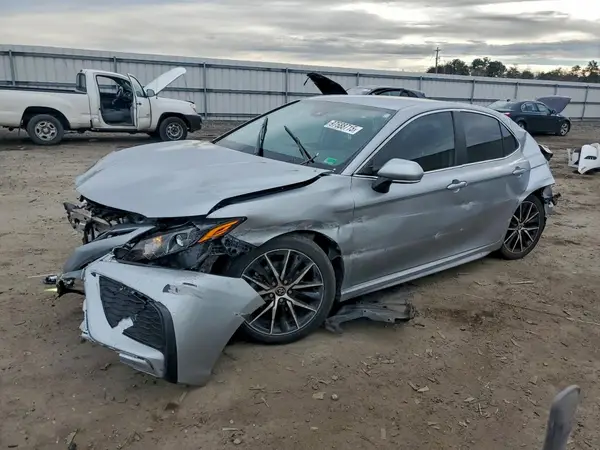4T1G11AK3PU163032 2023 TOYOTA CAMRY - Image 1
