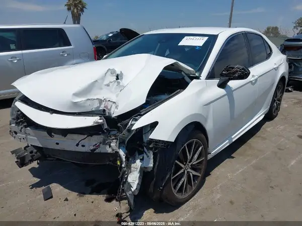 4T1G11AK3PU179232 2023 TOYOTA CAMRY - Image 2