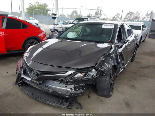 4T1G11AK3PU721767 2023 TOYOTA CAMRY - Image 2