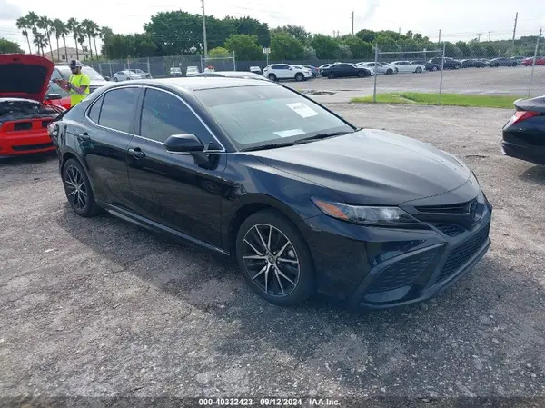 4T1G11AK3PU721980 2023 TOYOTA CAMRY - Image 1