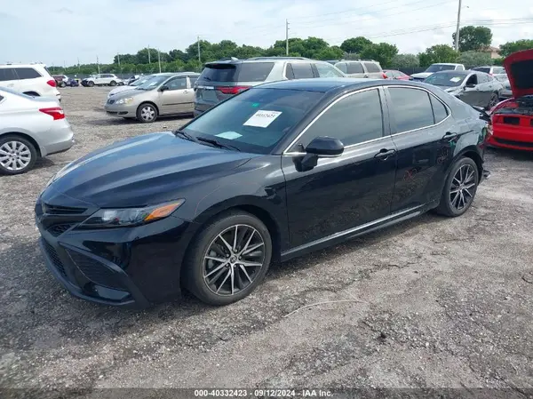 4T1G11AK3PU721980 2023 TOYOTA CAMRY - Image 2