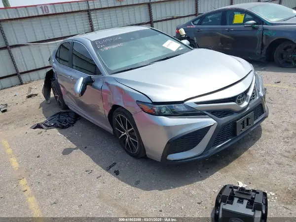4T1G11AK3PU723826 2023 TOYOTA CAMRY - Image 1
