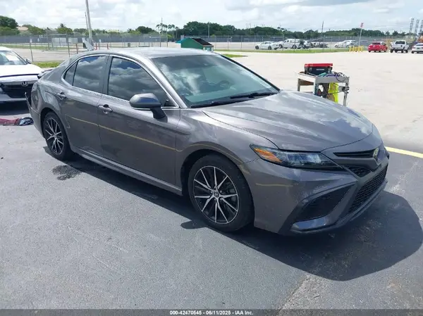 4T1G11AK3PU738763 2023 TOYOTA CAMRY - Image 1