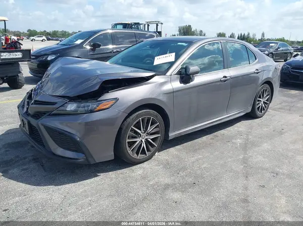 4T1G11AK3PU743638 2023 TOYOTA CAMRY - Image 2