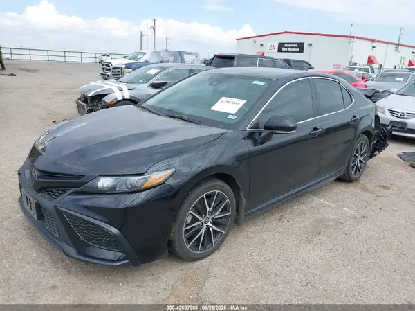4T1G11AK3PU745924 2023 TOYOTA CAMRY - Image 2