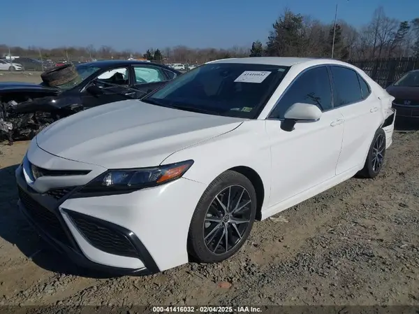 4T1G11AK3PU748208 2023 TOYOTA CAMRY - Image 2