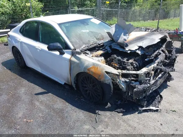 4T1G11AK3PU749150 2023 TOYOTA CAMRY - Image 1