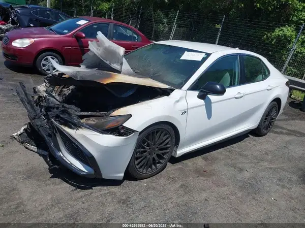 4T1G11AK3PU749150 2023 TOYOTA CAMRY - Image 2