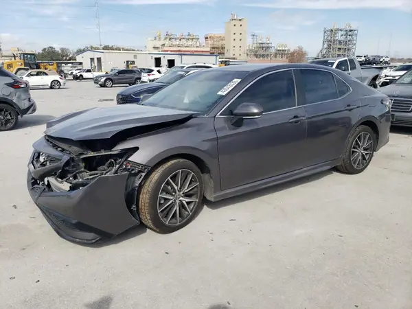4T1G11AK3PU750251 2023 TOYOTA CAMRY - Image 1