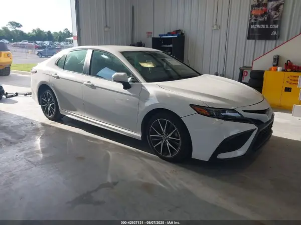 4T1G11AK3PU763419 2023 TOYOTA CAMRY - Image 1