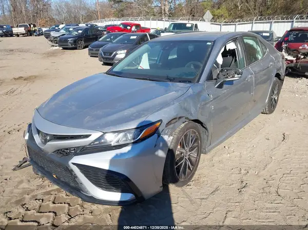 4T1G11AK3PU773688 2023 TOYOTA CAMRY - Image 2