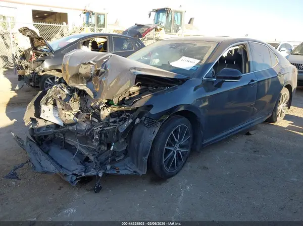 4T1G11AK3PU777143 2023 TOYOTA CAMRY - Image 2