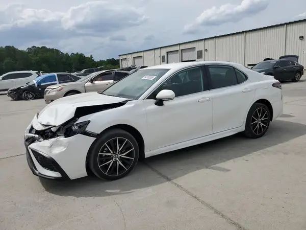 4T1G11AK3PU786683 2023 TOYOTA CAMRY - Image 1