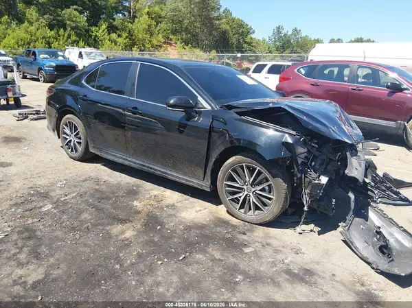 4T1G11AK3PU786814 2023 TOYOTA CAMRY - Image 1