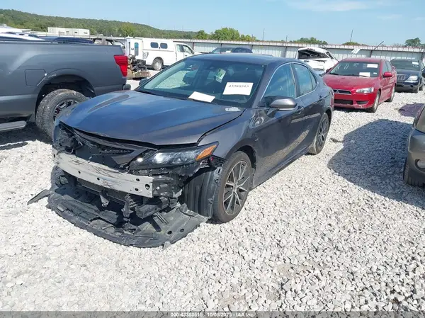 4T1G11AK3PU794220 2023 TOYOTA CAMRY - Image 2