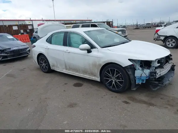 4T1G11AK3PU810030 2023 TOYOTA CAMRY - Image 1