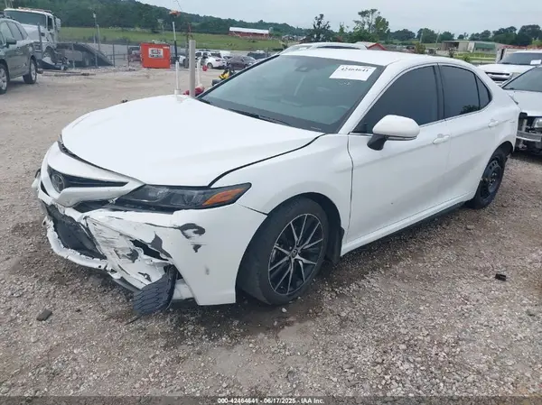 4T1G11AK3PU821724 2023 TOYOTA CAMRY - Image 2