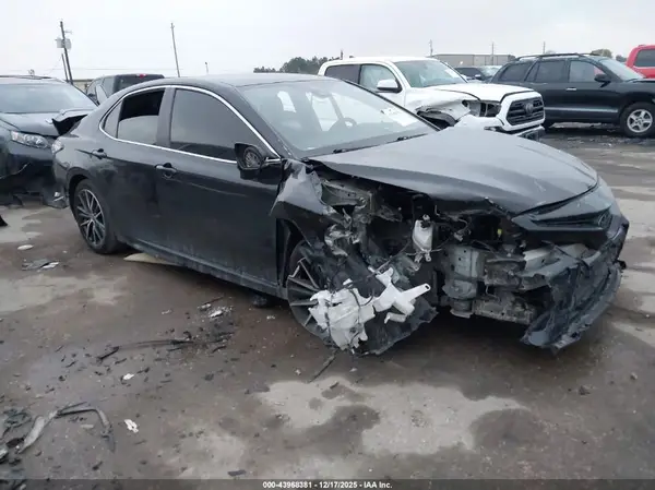 4T1G11AK3PU823750 2023 TOYOTA CAMRY - Image 1