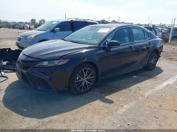 4T1G11AK3PU826700 2023 TOYOTA CAMRY - Image 2